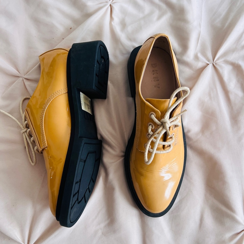⛔️SOLD⛔️ DKNY Shoes Sz 9